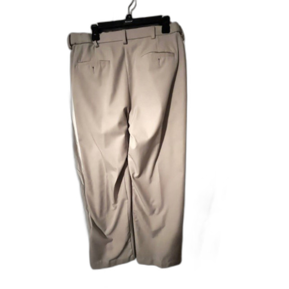 Haggar Cool 18 Pro wrinkle free flat front expandable waist khaki pants 34x34 - Picture 2 of 3